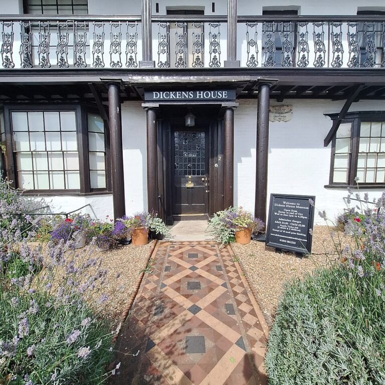960px Dickens House Museum 768x768